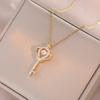 Collar para Mujer, Collar de Zirconia con Forma de Corazón a la Moda, Nicho Simple Versátil Nuevo Estilo, Elegante Collar de Acero al Titanio Joyería al por Mayor