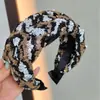 Sensação Luxuosa e de Alto Padrão, Tiara Colorida Trançada com Lantejoulas, Acessório Elaborado para Banquete e Passarela, Tiara Larga