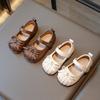 Sapatos de couro para meninas, primavera e outono de 2025, novos sapatos infantis, sapatos de princesa para meninas, sapatos de feijão com sola macia, sapatos individuais para bebês