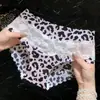 Encantador Leopardo Tienta el Corazón~ Nuevas Bragas de Seda Helada Estampado Leopardo para Mujer Encaje de Puro Deseo Sin Costuras Finas Transpirables Calzones para Mujer