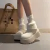Botas de nieve elegantes y versátiles para mujer para el invierno de 2026, con forro de felpa, suela engrosada y un diseño de puntera en forma de mango, que se asemejan a los zapatos de algodón estilo Birkenstock