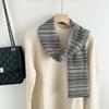 Bufanda de Punto Rayada Estilo Minimalista Japonés Otoño e Invierno Nueva Para Pareja Calentador de Cuello Hueco Bufanda con Atmósfera Invernal