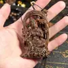 Estátua Amuleto Pingente Esculpida em Agarwood Sólido Lua da Água Guanyin Buda para Decoração de Carro e Casa