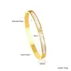 Brincos Anel Pulseira Colar de Aço Inoxidável Banhado a Ouro 18K à Prova d'Água Europeu e Americano com Concha Branca Conjunto de Joias de Moda Nicho