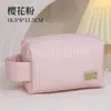 Bolsa de Maquiagem Cor Creme Estilo Healing, Bolsa de Armazenamento Grande Capacidade em PU Formato de Bolo para Viagem, Bolsa de Higiene Pessoal para Armazenamento de Viagem no Atacado