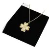 Colar pingente trevo de quatro folhas banhado a cobre 18k micro cravejado com zircônia distrito Lu moda Coringa corrente clavícula feminina fabricantes atacado
