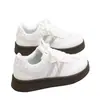 Zapatillas versátiles de moda estilo coreano, nueva colección otoño 2026, elegantes y perfectas para estudiantes, zapatillas de entrenamiento casual estilo alemán