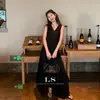 LS Black LabelNueva Colección de Otoño: Vestido Minimalista de Moda con Cuello en V Ajustado 30750 #