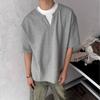 2025 Verano Diseño Nicho Color Contraste Falso Dos Piezas Camiseta Manga Corta Hombre Versátil Holgada Costuras Cuello en V Manga Media Top Trendy