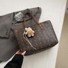 Bolsa Grande para o Dia a Dia da Moda Feminina 2025 Nova Casual Versátil Bolsa de Ombro Bolsa de Mão Tote para Primavera e Verão