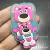 Producto Nuevo Más Vendido: Juguete Giratorio con Temática de Oso que se Ilumina al Golpearlo, Etiqueta de Plástico Parche de PVC, Accesorios de Parches Lavables para Ropa de Niños