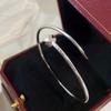 Versión Alta V Oro Clásico Edición Fina Pulsera para Uñas Tubo Hueco Esmaltado Versión Avanzada Seiko CNC Chapado en Oro 18K