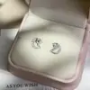 Brincos de Anjinho Delicados para Mulheres, Design Exclusivo, Brincos Doces, Zircônia Microcravejada, Brincos Versáteis para o Dia a Dia, Modernos