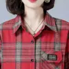 Nova Camisa Xadrez Solta Slim Fit Feminina para Primavera e Outono Estilo Ocidental Externo Camisa Redutora de Idade Top Versátil para Primavera para Mulheres