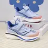 Zapatos Deportivos para Niños Zapatos para Correr Absorción de Impactos Suela Suave 2026 Nueva Llegada de Primavera Niñas Niños Zapatos de Malla para Correr Niños Medianos y Grandes