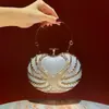Nova bolsa da moda cravejada de strass, ricamente adornada, uma luxuosa bolsa de mão de noite com detalhes em diamante e uma bolsa transversal em formato de coração com corrente
