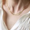 Collar de cadena fina multicapa para mujer, lujo ligero, sentido del diseño de alta gama, cadena de clavícula con borla europea y americana, collar de cadena lisa