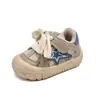 Nuevos zapatos de caminar de otoño para niños pequeños, para niños y niñas, zapatillas a cuadros con bloques de color, zapatos casuales ligeros de suela blanda para bebés