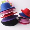 Sombrero original al por mayor accesorios hechos a mano sombrero bombín pequeño accesorios para el cabello tocado sombrero pequeño pasador de pelo sombrero de 13 cm en blanco sombrero nude cepillado