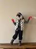 Comercio exterior ropa infantil 26 invierno nuevo estilo coreano lunares lana de cordero caricatura chaleco acolchado y conjunto de pantalones de chándal forrados de polar para niñas