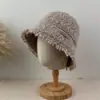 Gorro de pescador de punto liso, multicolor, para otoño e invierno, para mujer, con circunferencia de cabeza grande, diseñado para hacer que la cara parezca más pequeña, hecho de hilo cálido y con protección para los oídos.