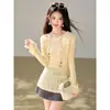 Sim, blusa de tricô casual estilo coreano de manga longa ombro a ombro para mulheres, top casual relaxado na cor amarela