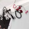 Pingente de bolsa miu original de alta qualidade, preto, estiloso, hellokitty, chaveiro de contas em forma de coração, corrente para pendurar, pequeno presente