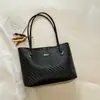 Bolso de mujer de gran capacidad, elegante, nuevo modelo de verano 2026, bandolera popular y exquisita de color liso, bolso tote para el trabajo