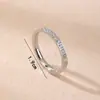 Nuevo Estilo Circonita Diamante Brillante Diamante Ultra Fino Acero de Titanio Oro de 18K Anillo de Acero de Titanio de Diamante de Medio Círculo Anillo de Cola de Nicho Femenino