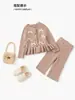 Novo Conjunto de Duas Peças da Moda para Meninas Outono/Inverno 2026, Atacado de Roupas Infantis para Bebês e Crianças Pequenas, Suéter