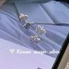 Pendientes Frescos y Sencillos Estilo Japonés y Coreano Plata de Ley S925 Mini Pendientes de Botón de Flor Lindos Diseño de Nicho Estilo Ins
