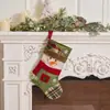 Nueva decoración navideña en colores vintage rojo y verde, con Santa, muñeco de nieve, ciervo, calcetines navideños de tela, muñecas lindas, calcetines navideños