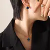 Pendientes y Collar de Cristal Azul Geométricos Retro Francés de Nicho Versátiles de Lujo Ligero Sin Decoloración