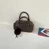 Diseño de nicho estilo francés, bolso de mano pequeño para mujer, nueva colección de otoño, acabado mate retro, bolso cruzado versátil, bolso de hombro moderno