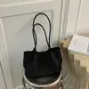 Bolso tejedor de gran capacidad estilo vintage para el día a día, nuevo de otoño 2026, bolso tote casual de un solo hombro, a la moda, sencillo