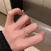 Estilo Nuevo Otoño e Invierno Estilo Mid-Century Anillo Rosa de Diamante Amor para Mujer Nicho de Gama Alta Lujo Ligero Anillo Abierto Apilable