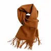 Bufanda grande de color liso, gruesa, de tacto cachemir artificial, con flecos, para otoño e invierno, transfronteriza, en stock, premium, doble propósito, estilo de exportación europeo y americano