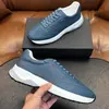 Sapatos masculinos de luxo estilo executivo em couro texturizado, sapatos da moda KT com sola grossa e amortecimento, item popular para fornecimento transfronteiriço