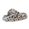 Chinelos de Pelo Estampa de Leopardo para Mulheres, Uso Externo, Sola Grossa, Novo Estilo, Celebridade da Internet, Sensação de Luxo, Outono/Inverno, Pequeno, Aumenta a Altura, Pelúcia, Chinelos de Tira Única