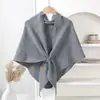 Nuevo Chal Grande Triangular de Color Sólido Mezcla de Lana Otoño e Invierno 2025 para Mujer Bufanda Exterior de Punto Gruesa y Cálida y Hombro