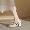 Zapatos Mary Jane Jingang Cg6002 para Mujer con Tacones Gruesos, Nuevos Zapatos de una Sola Pieza con Cinta de Perlas para Primavera y Otoño 2024, Tacones Altos de Estilo Francés