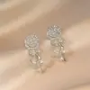 Aretes para Mujer, Aretes de Flor Corazón con Circonita Micro-pavimentada de Cobre, Nueva Moda de Nicho, Diseño Simple, Joyería de Temperamento y Versátil