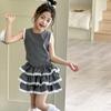 Conjunto de Colete Sem Manga Menina Peixinho Vermelho 2026 Novo Traje Pai e Filho Renda nas Bordas Saia Bolo Conjunto de Duas Peças