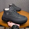 Botas de Neve Masculinas de Inverno Novo Estilo Com Pelúcia Quente Confortáveis Sola Macia Antiderrapante Sapatos de Pai Cano Alto Algodão Masculino para Exterior