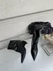 Botas de cano alto estilo europeu e americano com perna larga empilhada, bico fino e salto agulha