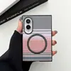 Adequado para Samsung Z Fold8 capa de celular magnética com sensação de pele arco-íris, zflip8 padrão de fibra de carbono capa protetora anti-queda Zf7