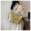 Bolso Tote Brillante con Estampado de Cocodrilo Bolso de Hombro para Mujer 2024 Verano Nueva Moda Coreana Bolso Tote de Axila de Alta Gama