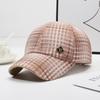 2025 Nuevo Sombrero de Primavera y Otoño para Mujer Pata de Gallo Combinable Moda Gorra de Béisbol Viaje Retro Cuadros Gorra de Copa Dura