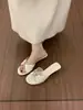 Sandálias Femininas Slip-On de Metal com Fivela, Estilo Coreano, Abertas na Ponta, Novidade para o Verão de 2026, Salto Plataforma Estilo Minimalista, Sandálias Deslumbrantes para Mulheres