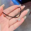 Colar Curto Único de Flor de Zircônia com Contas de Cristal Preto Vintage para Mulheres com Corrente para Clavícula Choker de Luxo Leve de Alta Qualidade para Mulheres Tendência